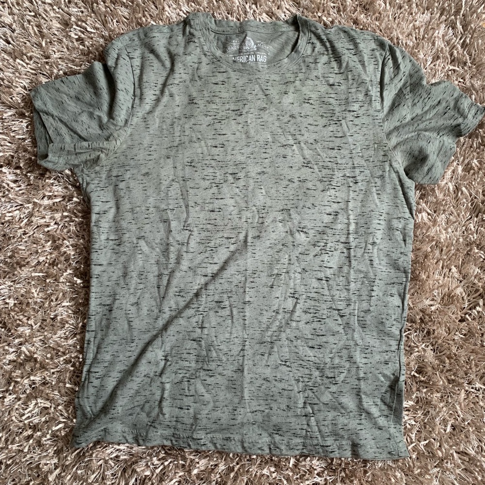 American Rag Men’s T-shirt olive green size M
